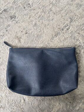 Miztique Navy Leather Travel Toiletry Pouch
